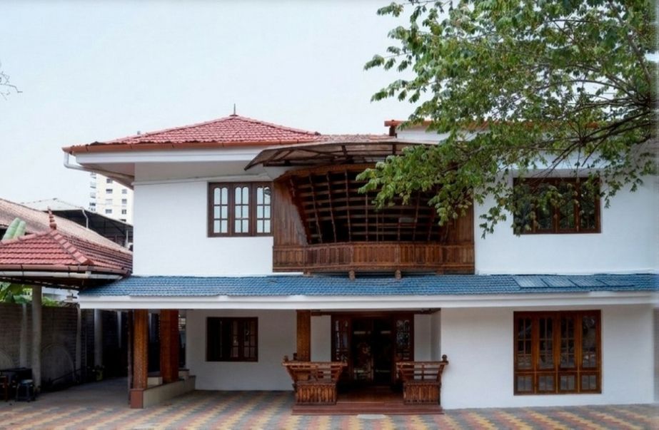 Posh Traditional Styled Independent House in Kaloor, Ernakulam - 5